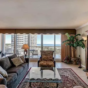 https://st-maarten-at-silver-shells.panamacity-beachhotels.com
